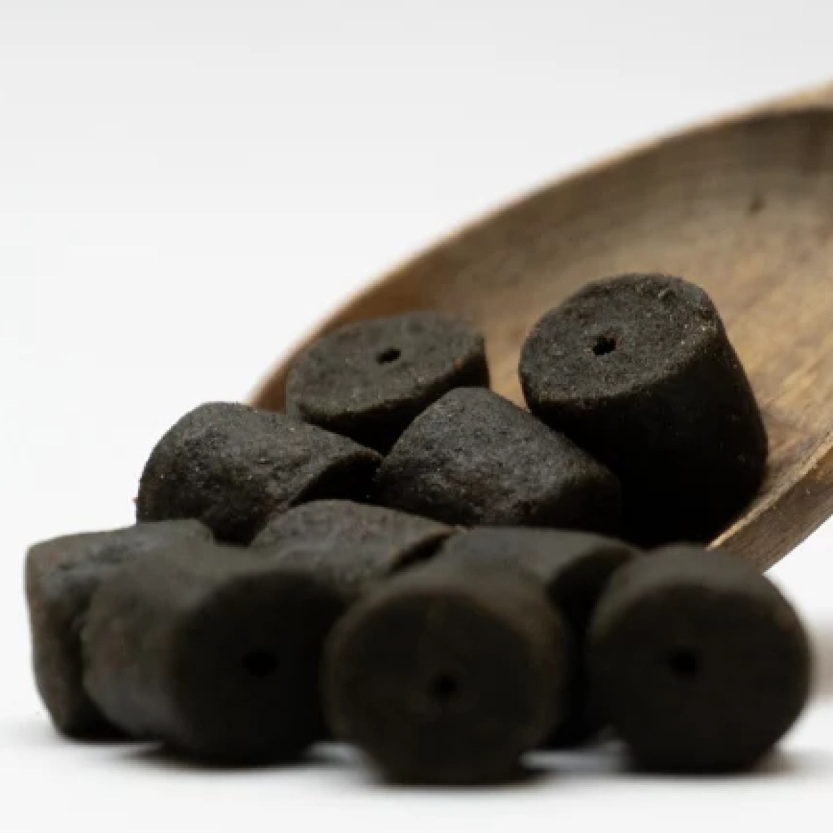 1072003-1-049186000-1739962065_medium